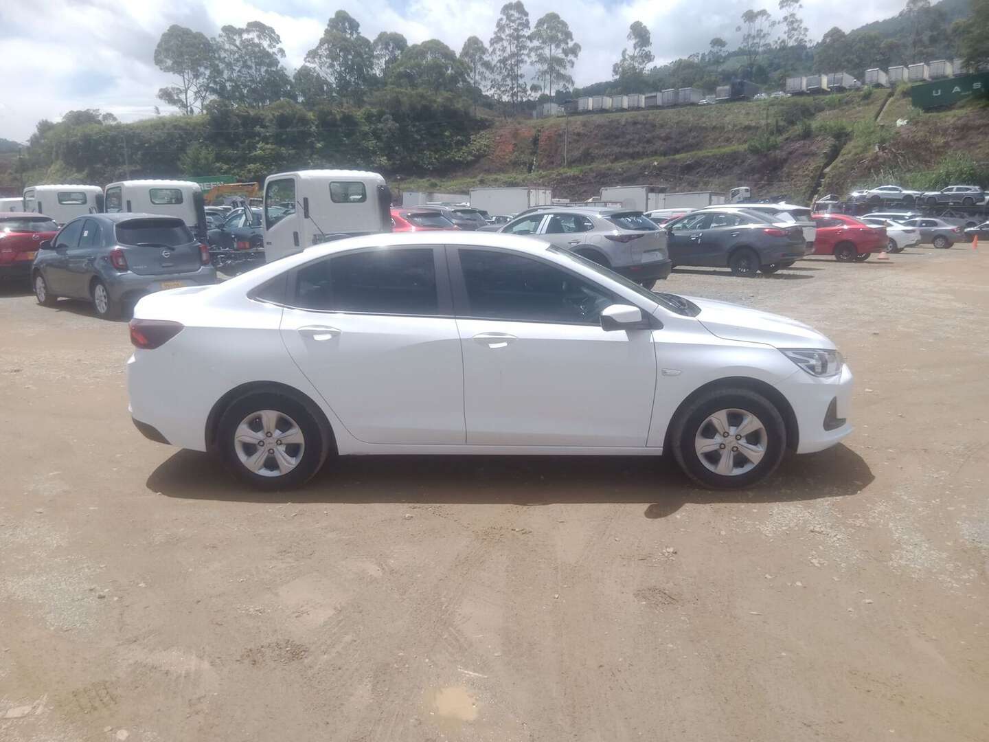 Chevrolet - Onix - 2025