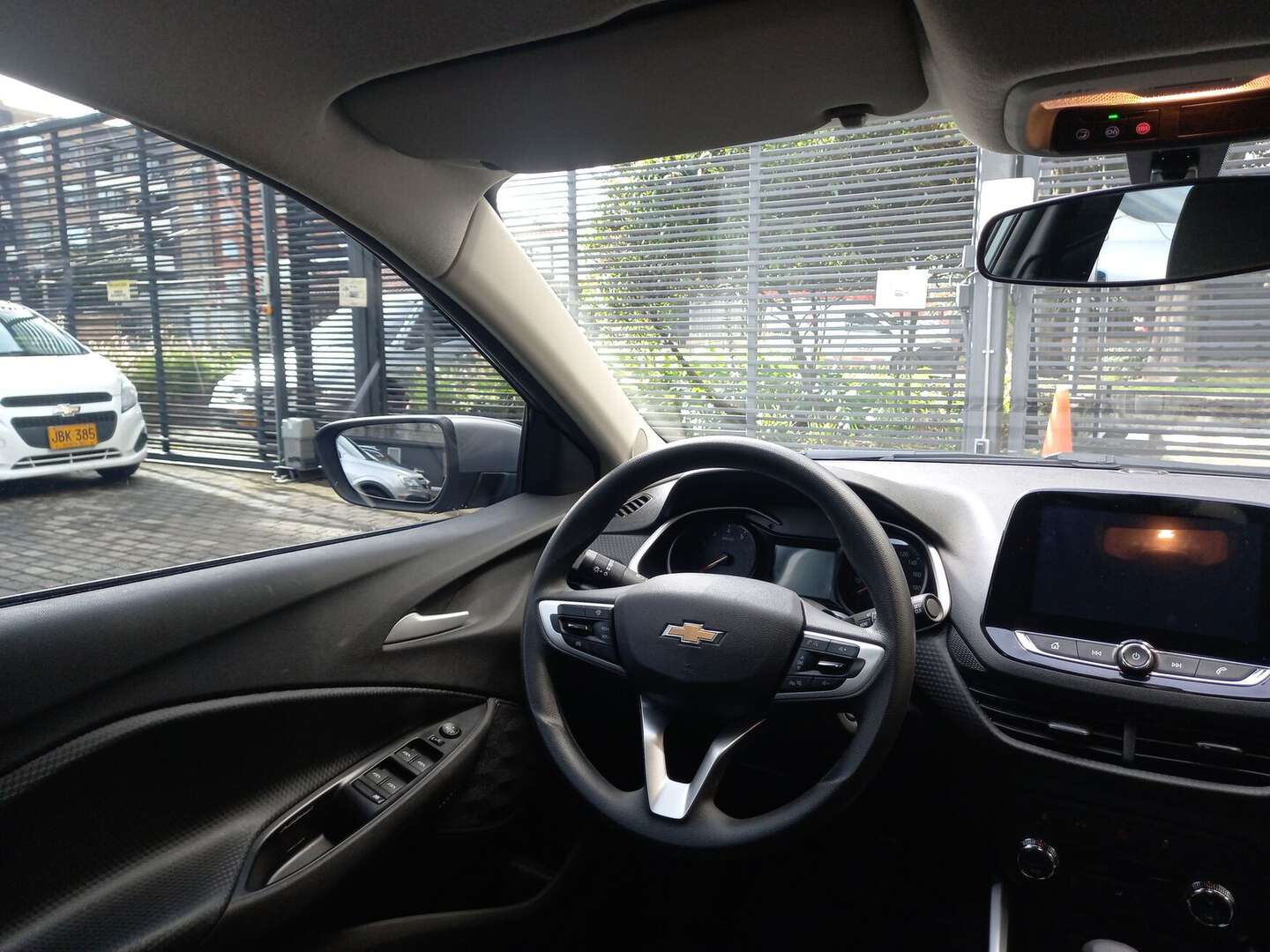 Chevrolet - Onix - 2025