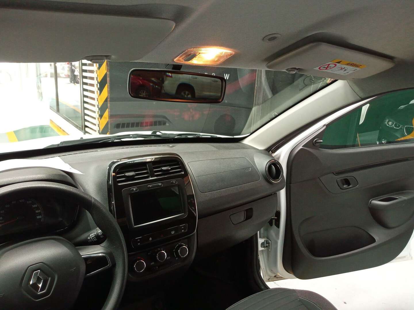 Renault - Kwid - 2022