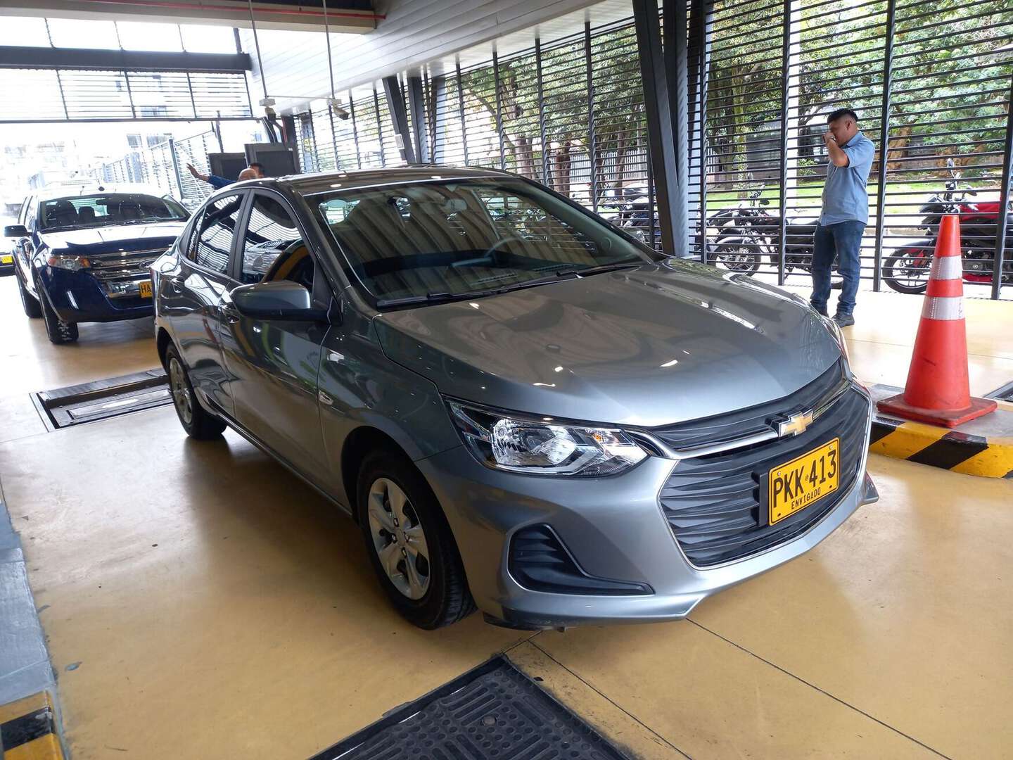 Chevrolet - Onix - 2025
