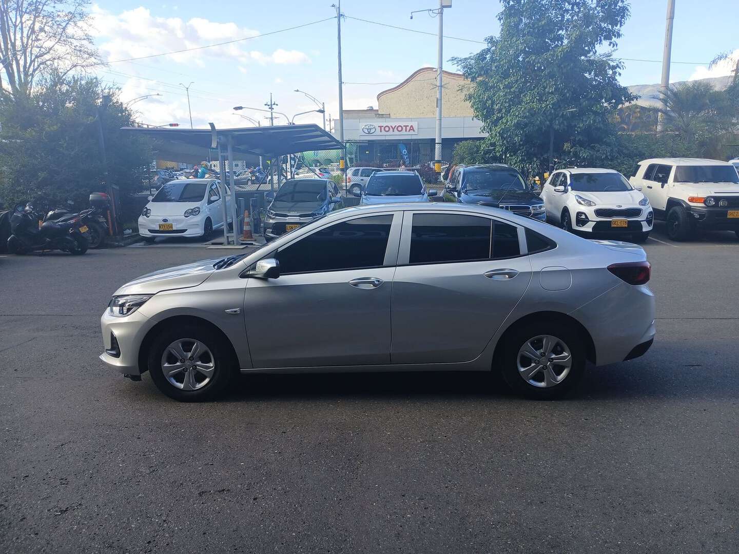 Chevrolet - Onix - 2023