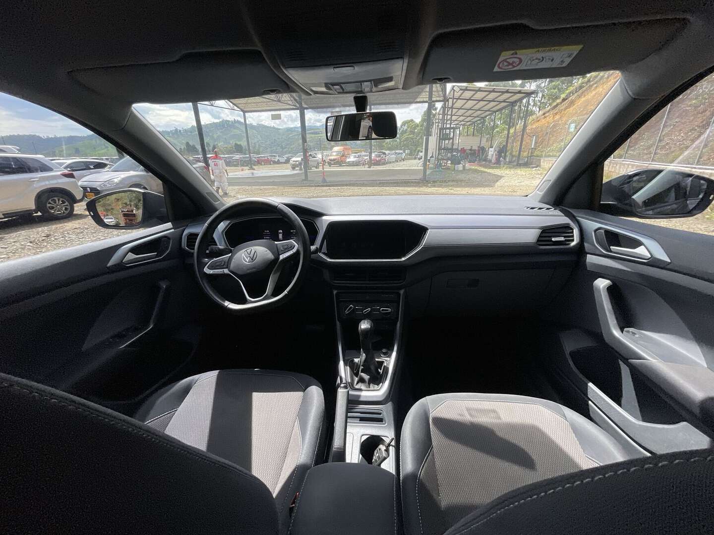 Volkswagen - T-Cross - 2022