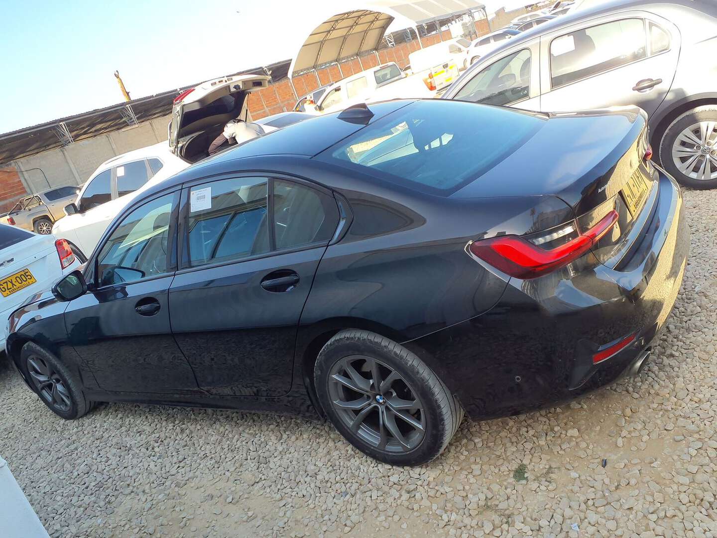 BMW - 320i - 2022