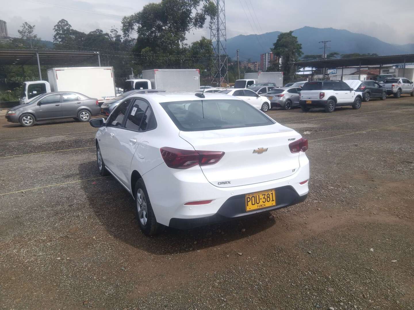 Chevrolet - Onix - 2025