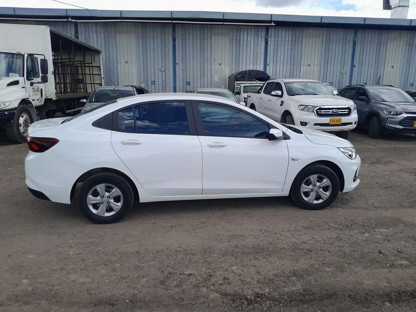 Chevrolet - Onix - 2025