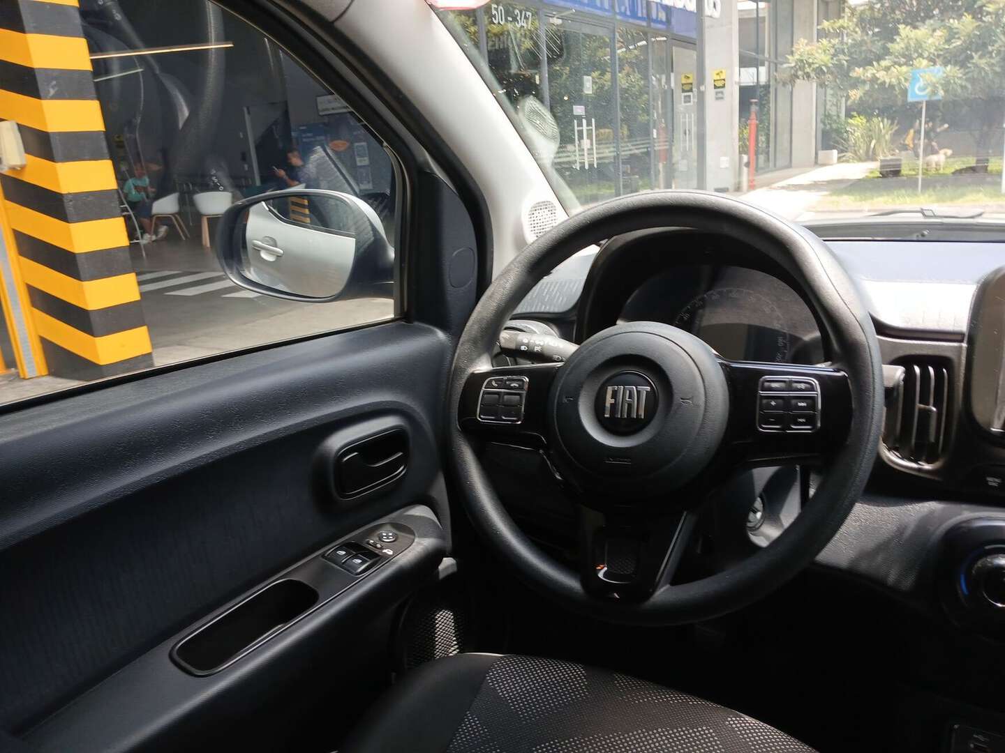 Fiat - Mobi - 2024
