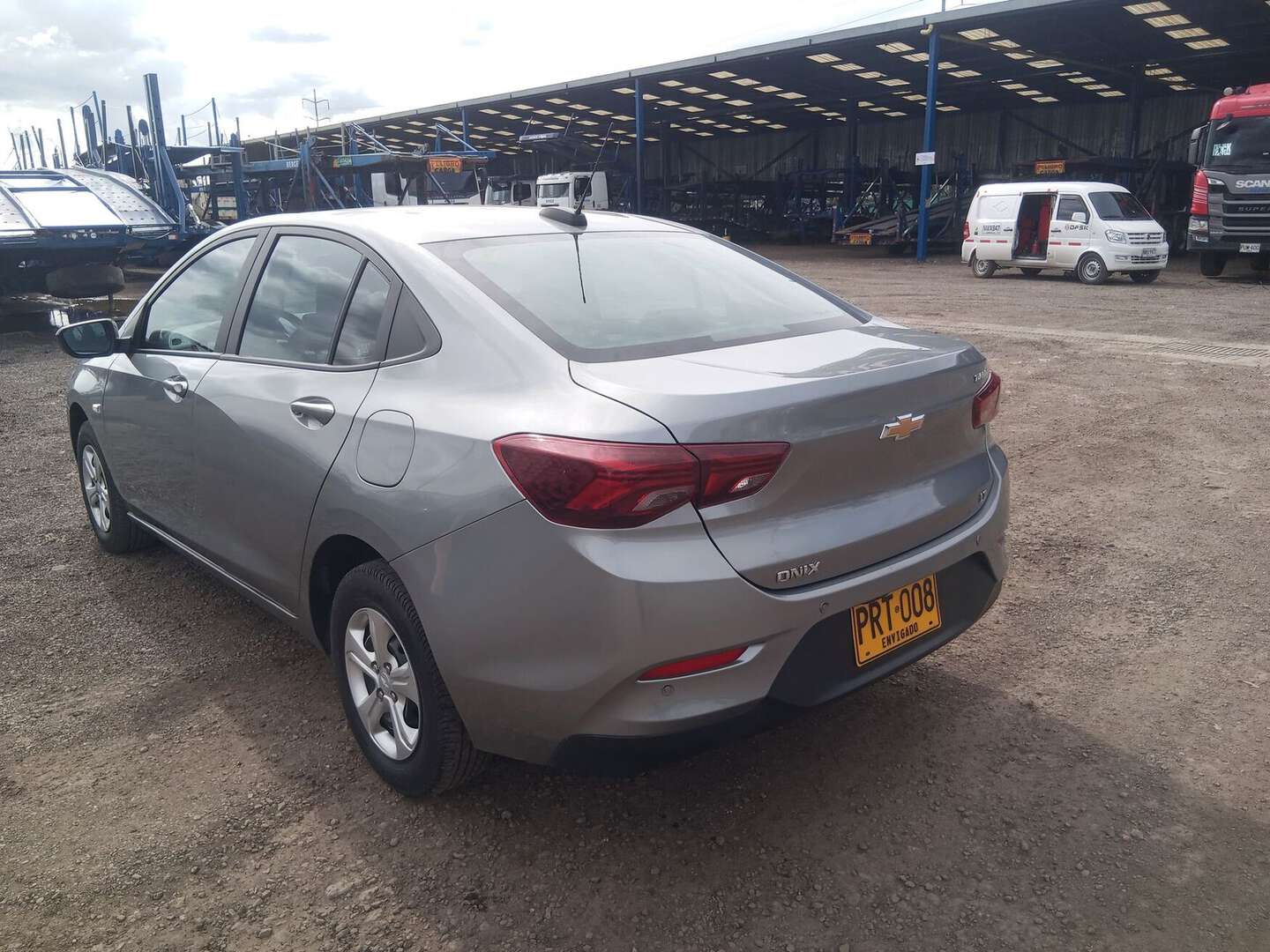 Chevrolet - Onix - 2025