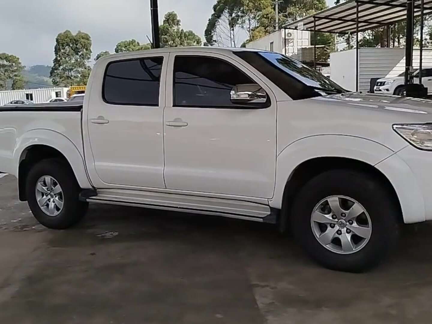 Toyota - Hilux - 2016