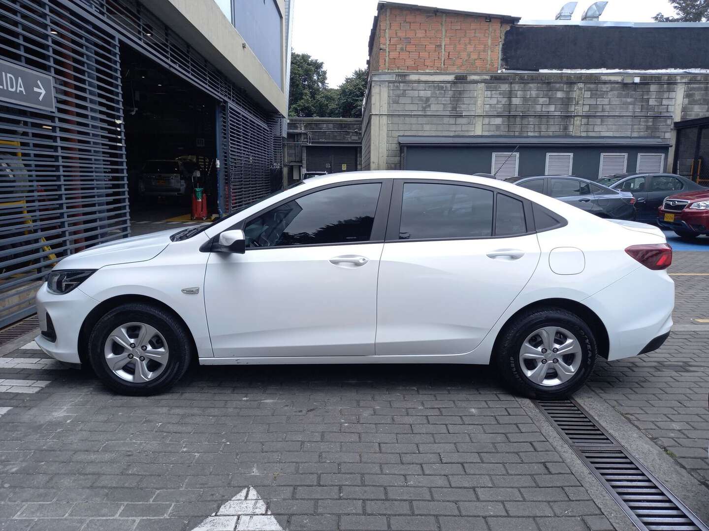 Chevrolet - Onix - 2025