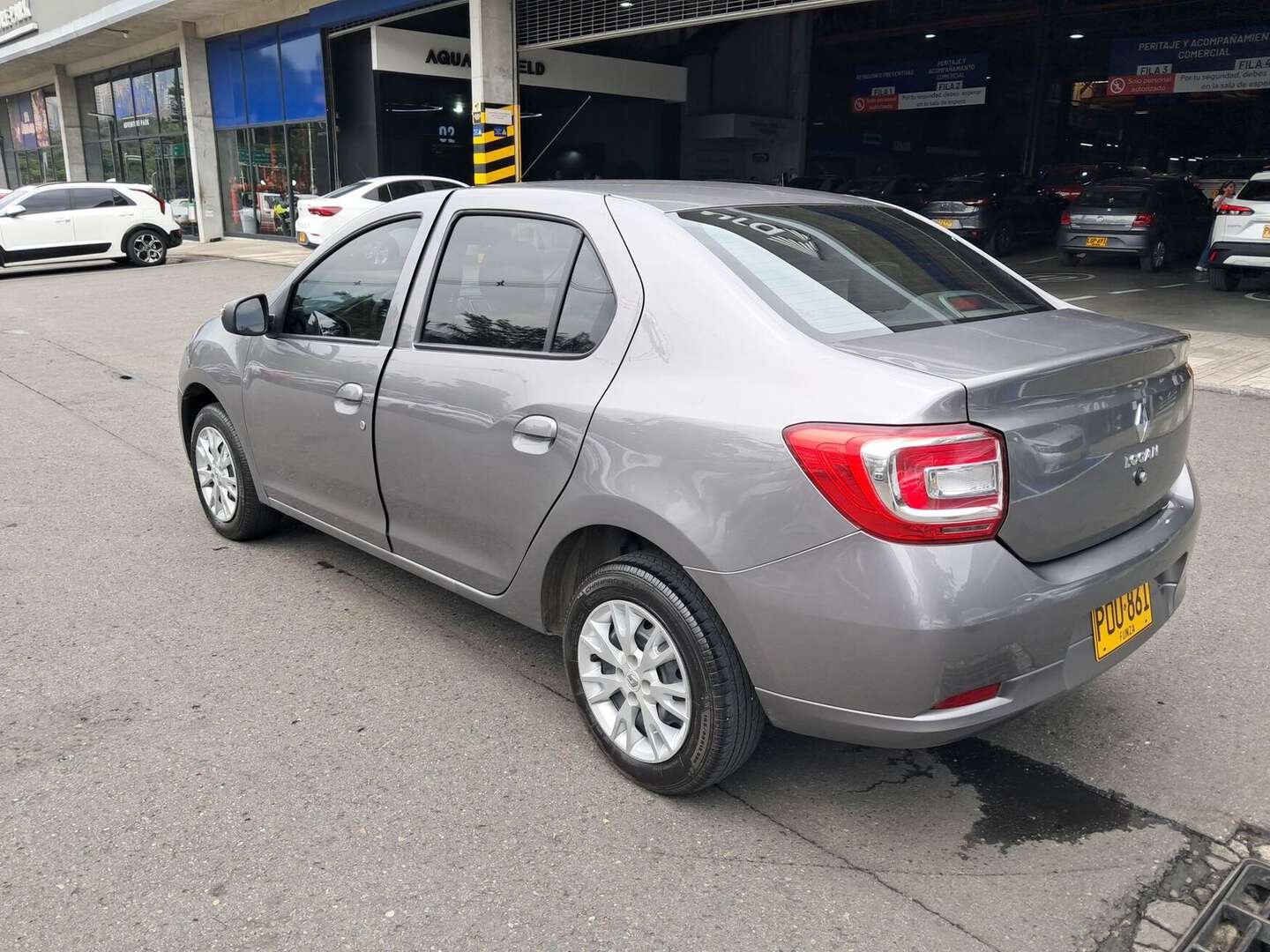 Renault - Logan - 2026