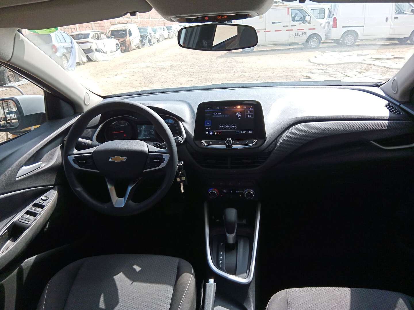 Chevrolet - Onix - 2025