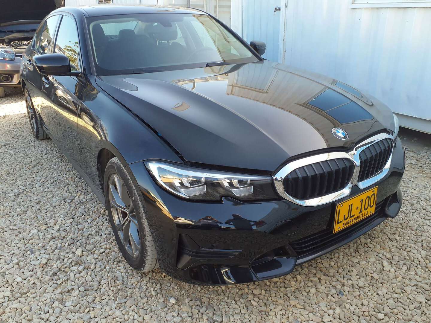 BMW - 320i - 2022