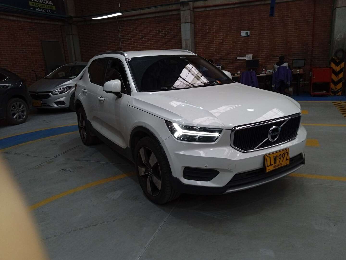 Volvo - XC40 - 2022