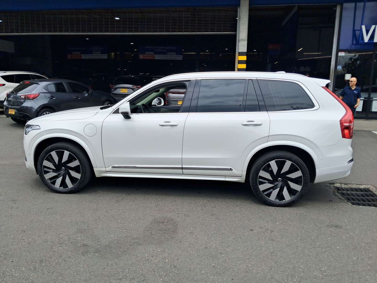 Volvo - XC90 - 2024
