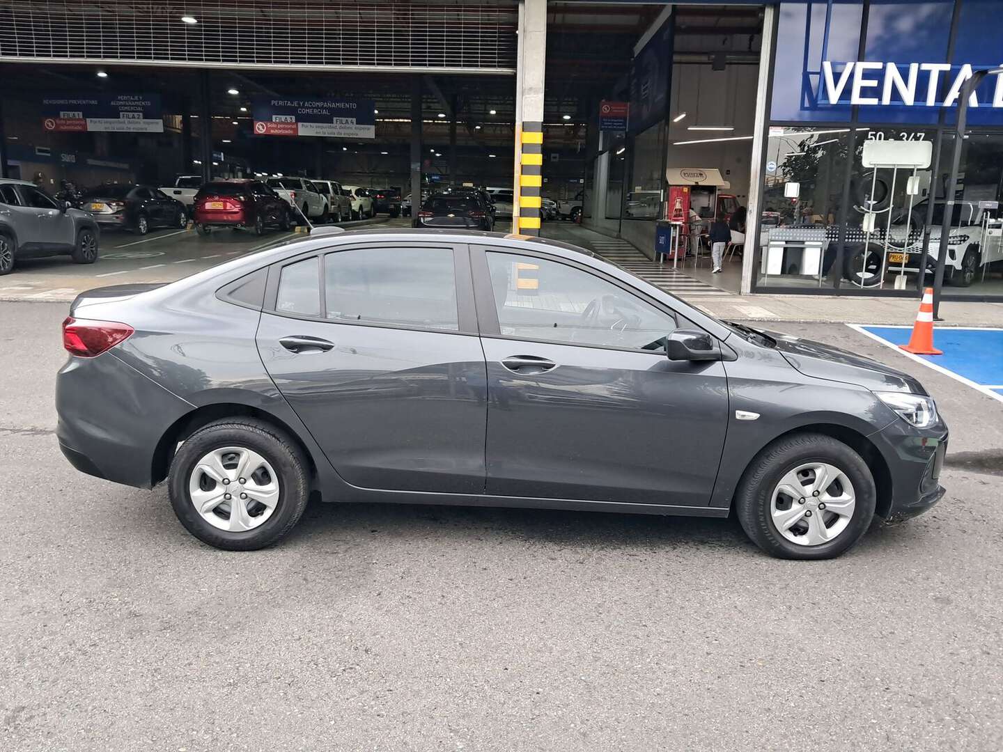 Chevrolet - Onix - 2025