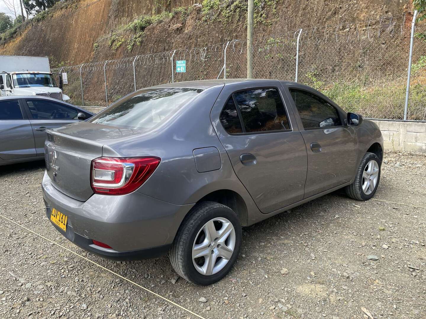 Renault - Logan - 2023