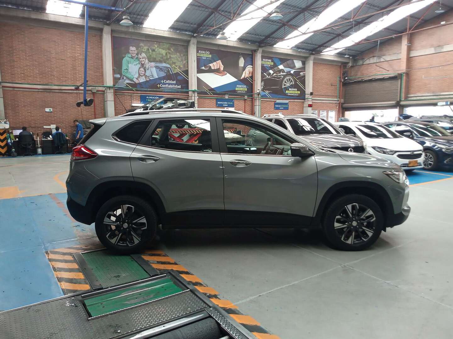 Chevrolet - Tracker - 2025