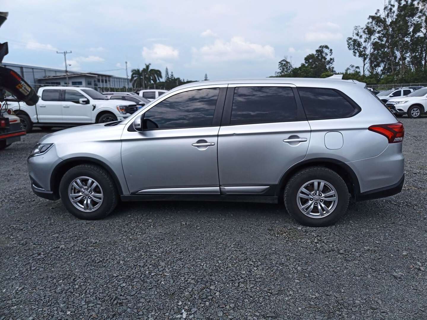 Mitsubishi - Outlander - 2022