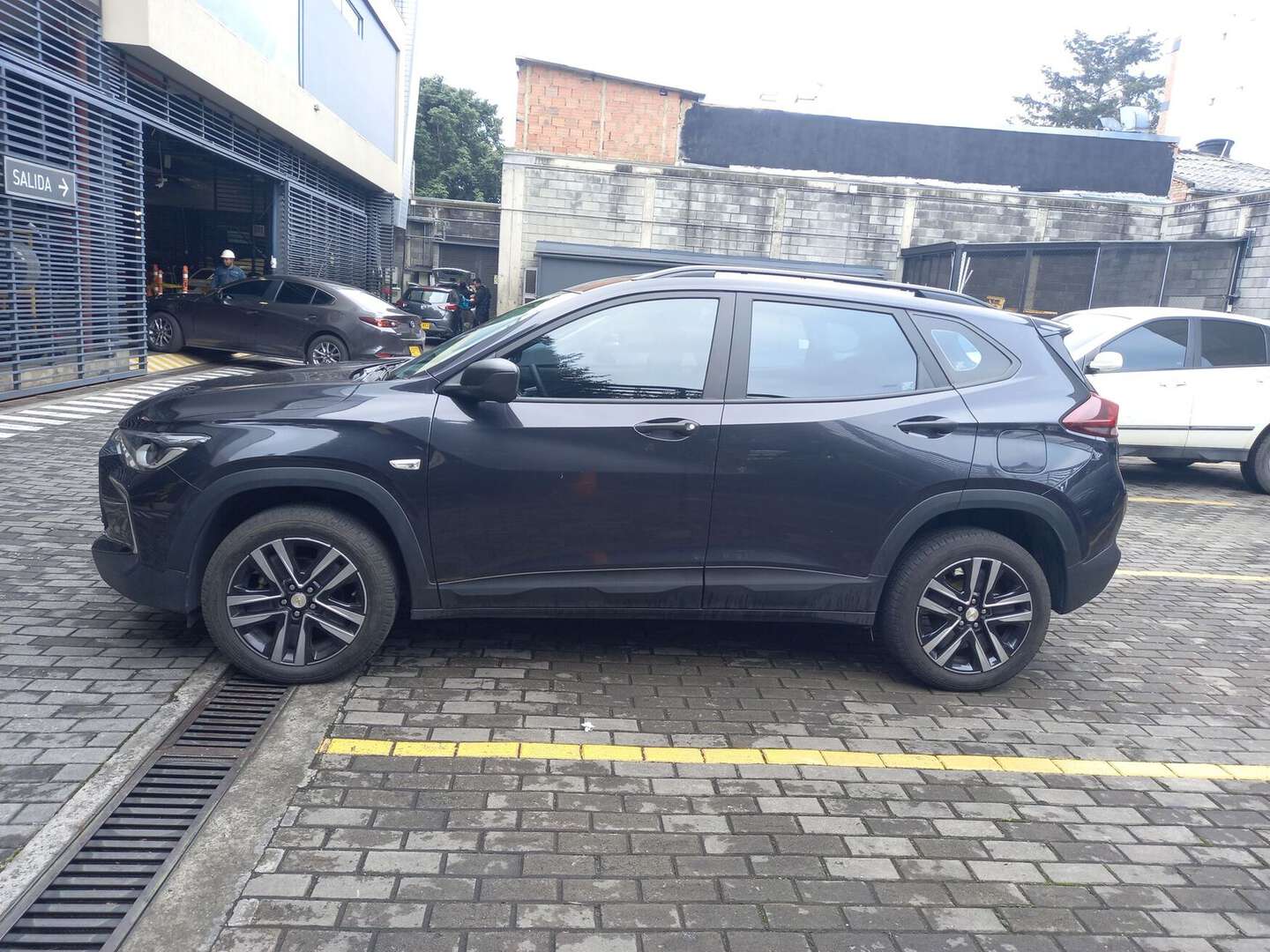 Chevrolet - Tracker - 2025