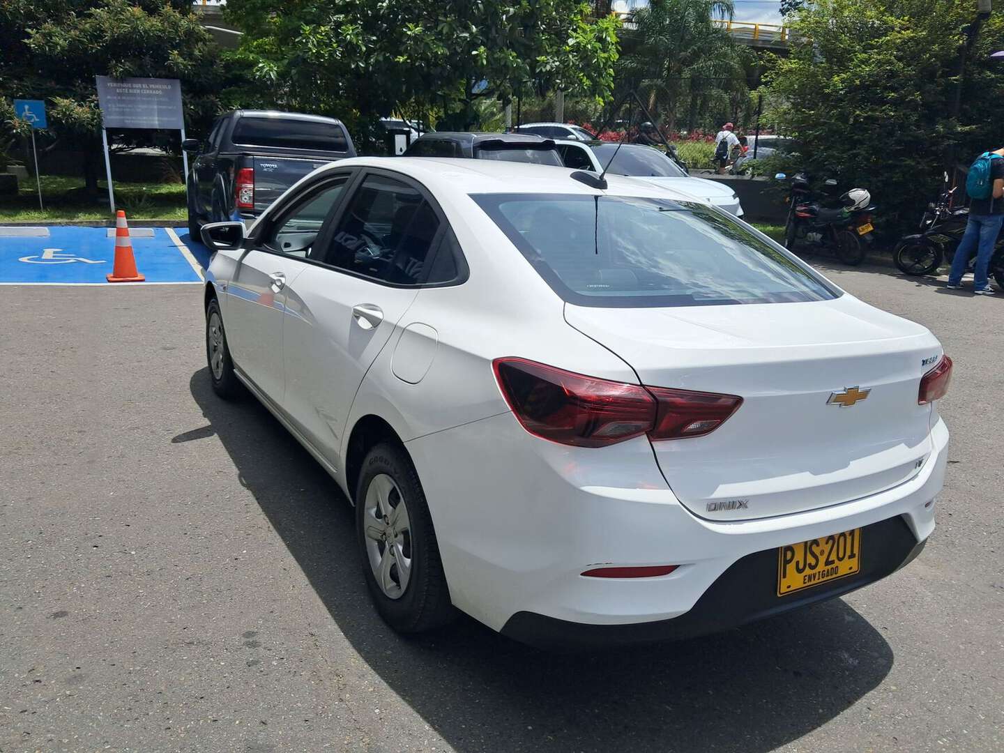 Chevrolet - Onix - 2025