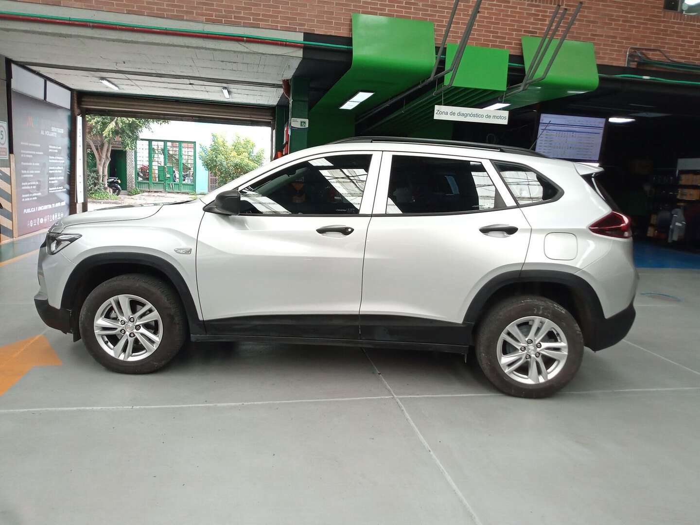 Chevrolet - Tracker - 2023
