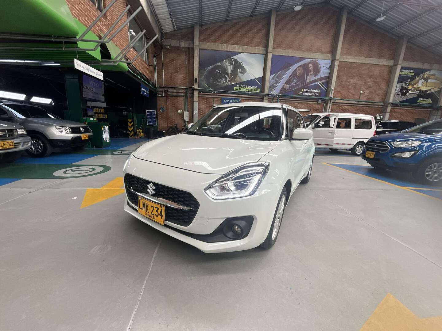 Suzuki - Swift - 2023
