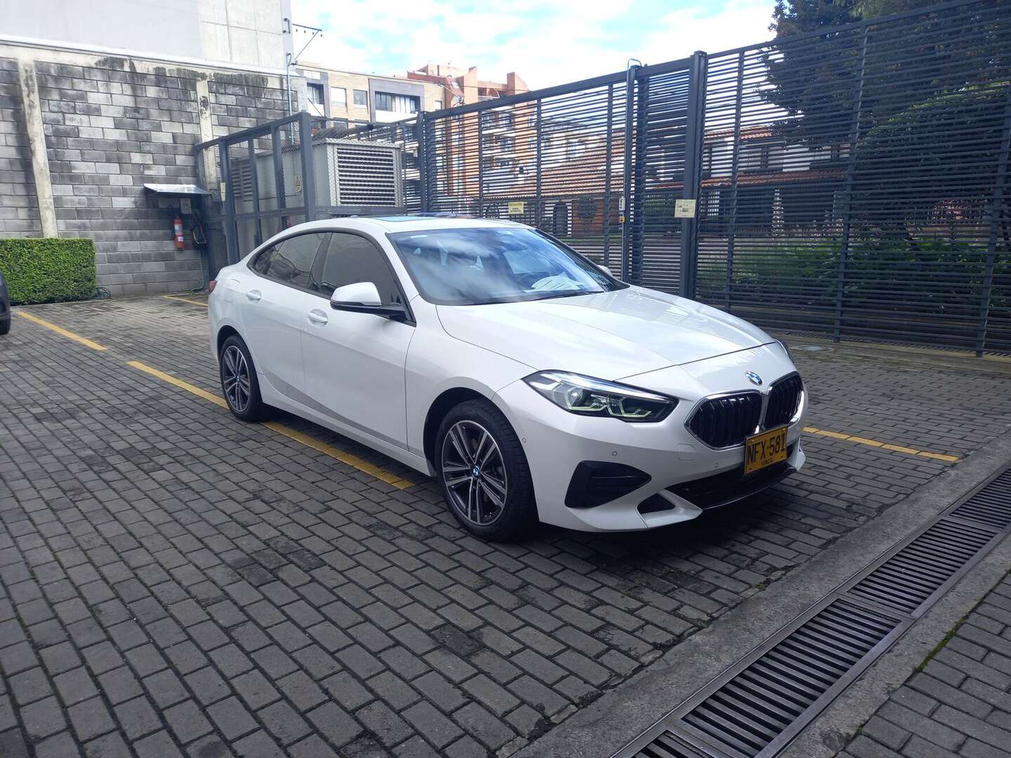 BMW - 218i - 2024