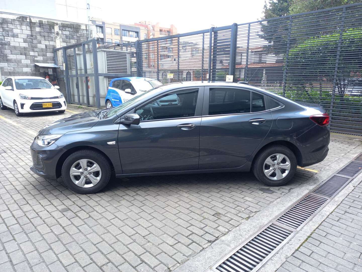 Chevrolet - Onix - 2025