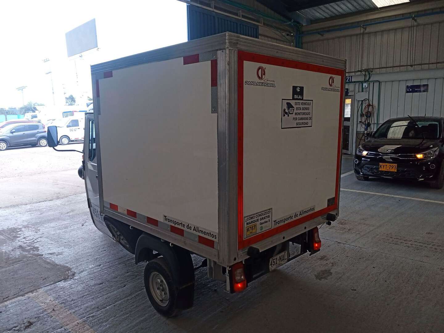 Bajaj - Bajaj RE - 2022