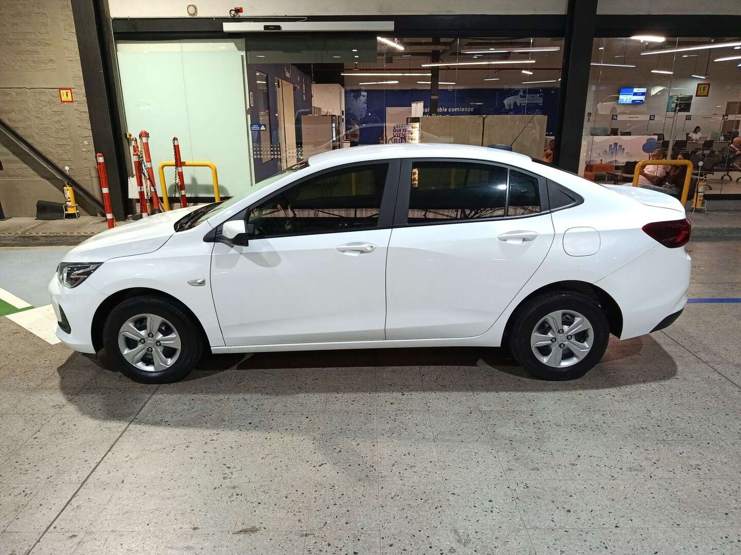 Chevrolet - Onix - 2025