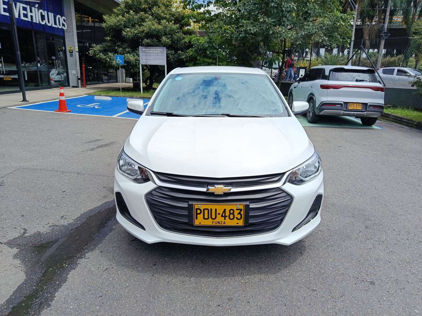 Chevrolet - Onix - 2025