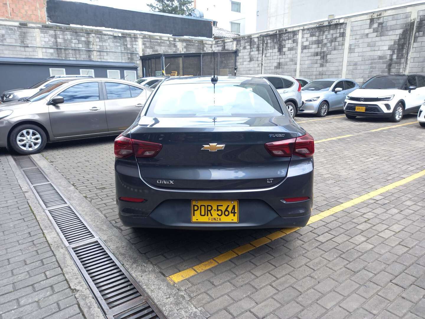 Chevrolet - Onix - 2025