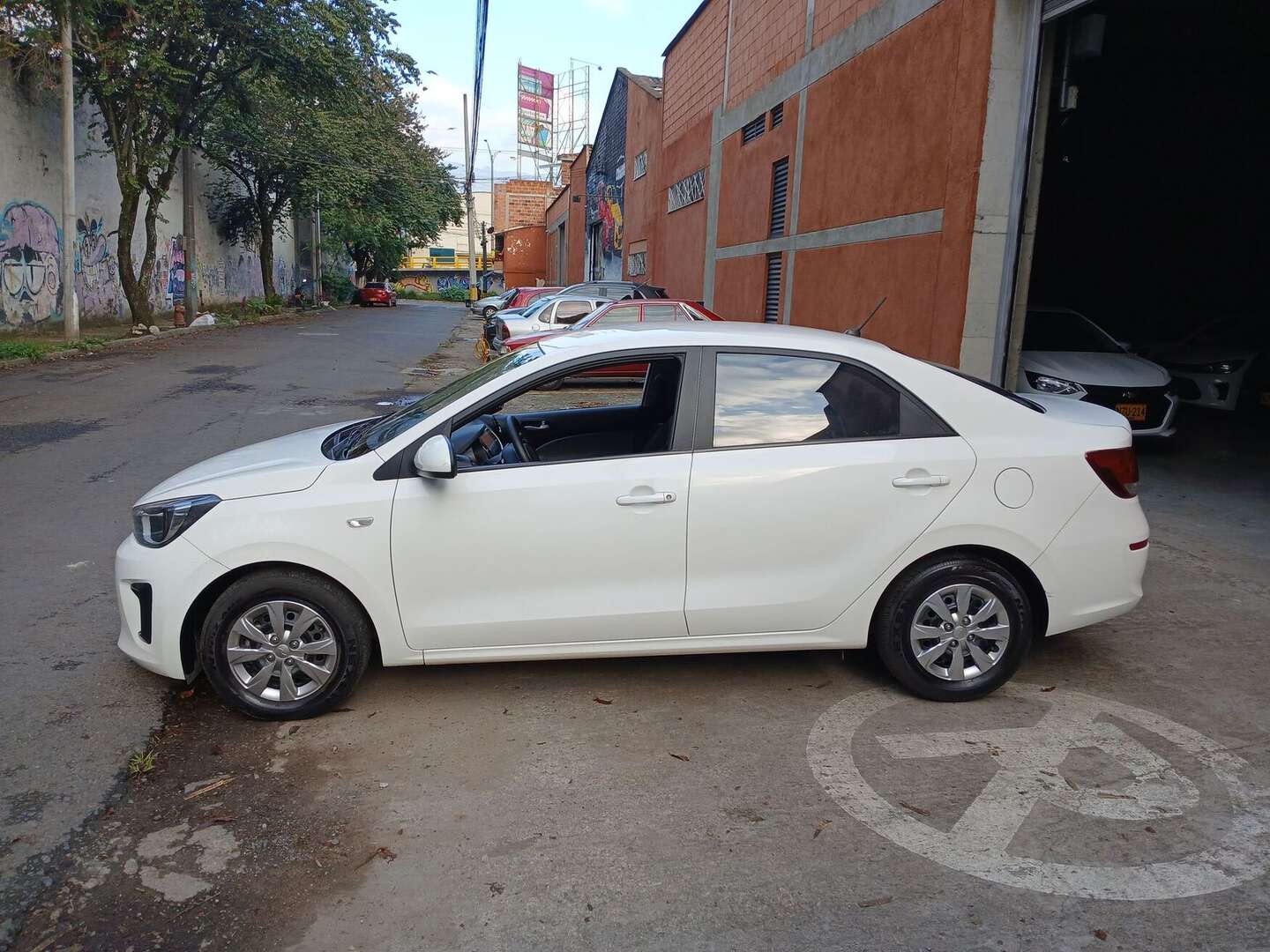 Kia - Soluto - 2025