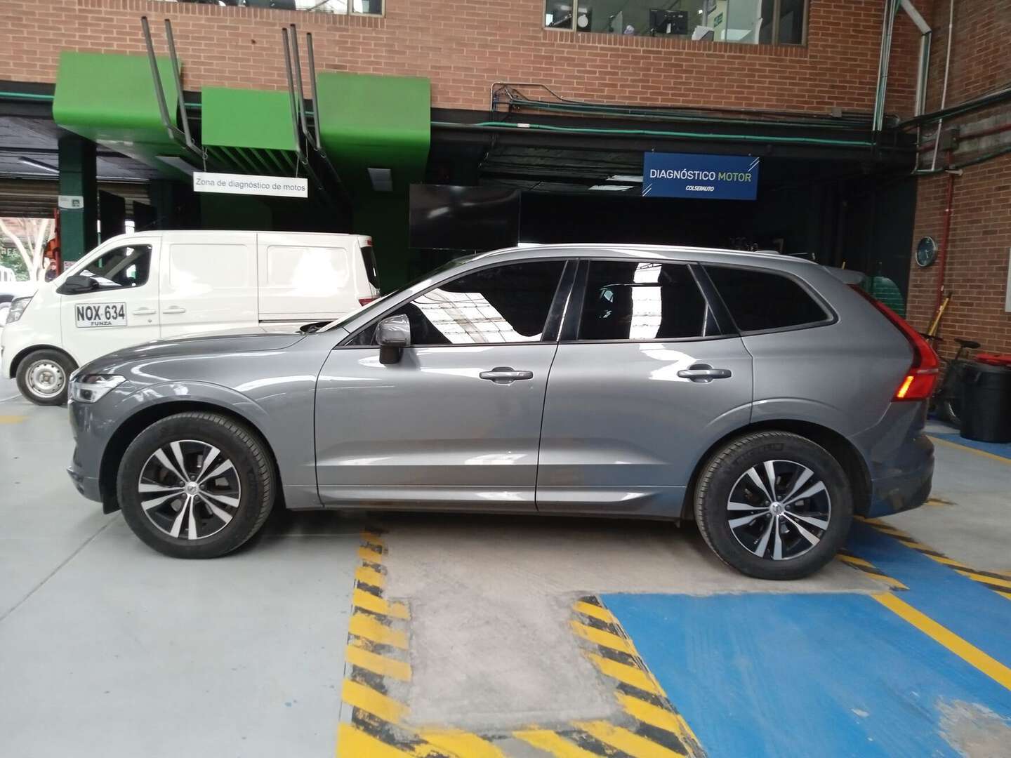 Volvo - XC60 - 2020