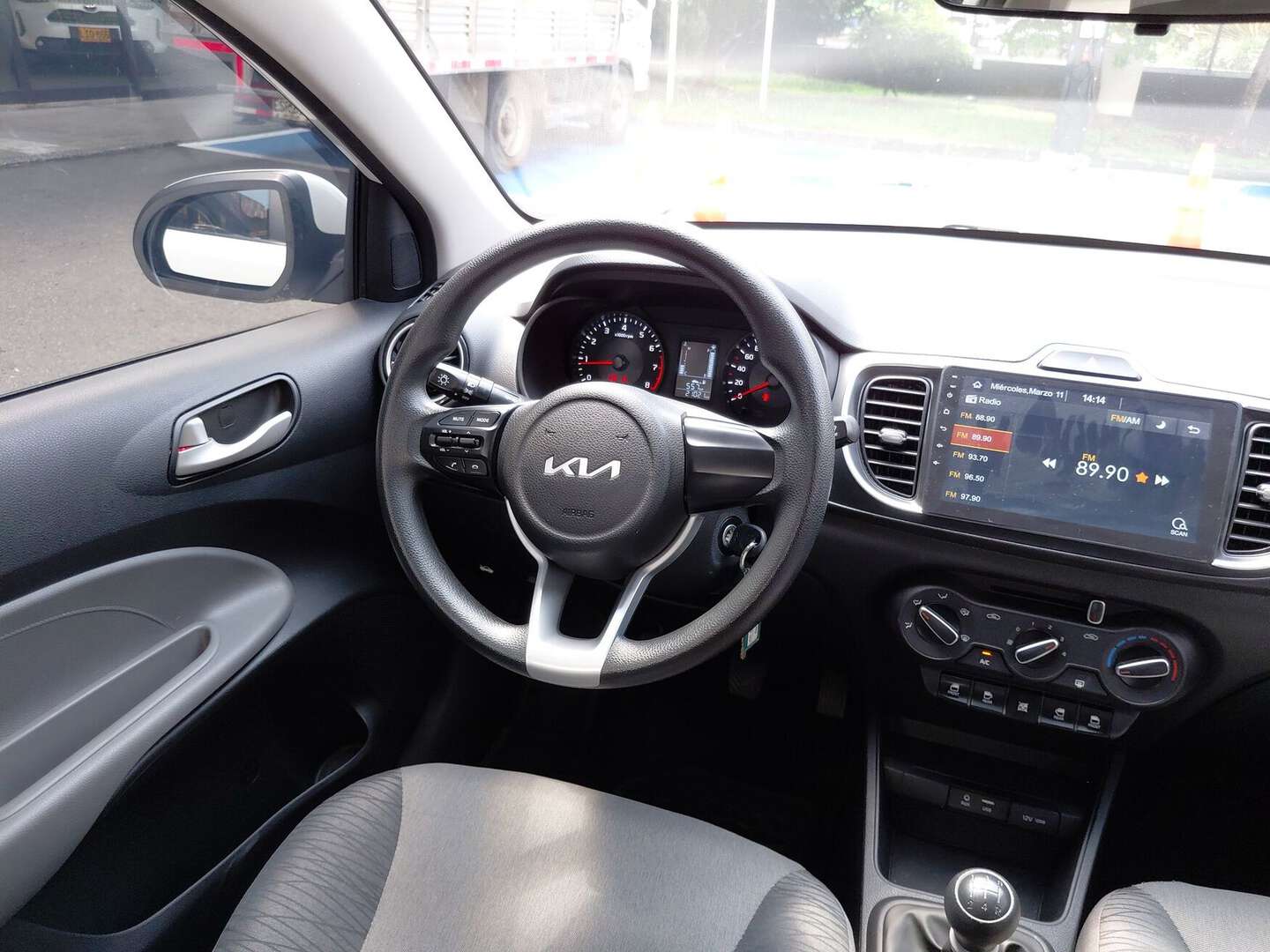 Kia - Soluto - 2025