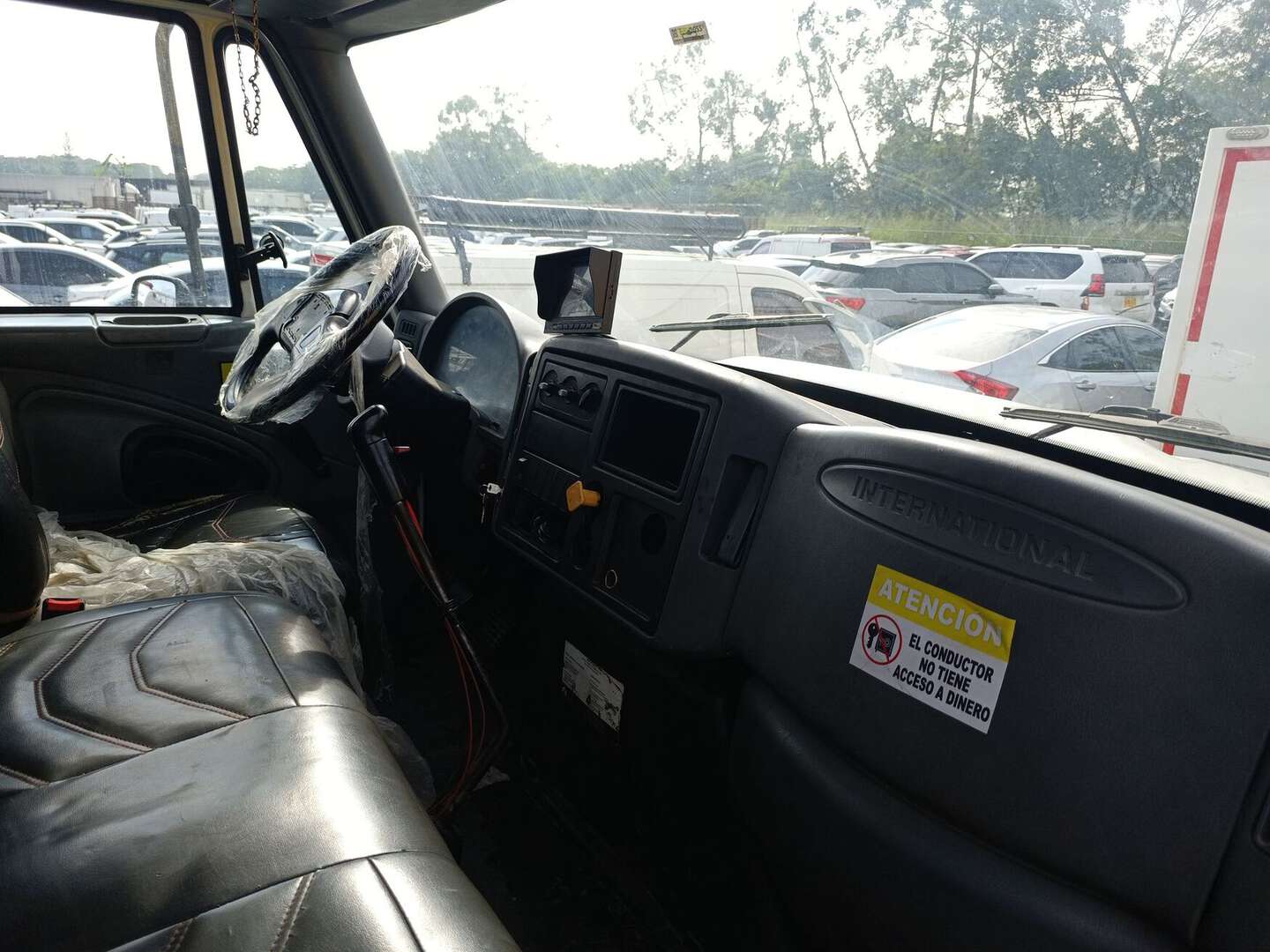 International - 4300 - 2013