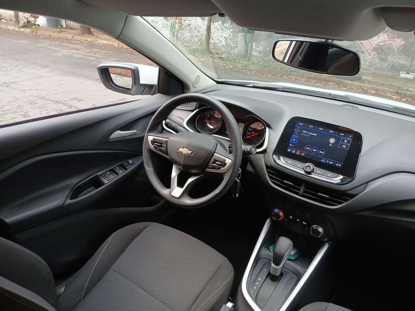 Chevrolet - Onix - 2025