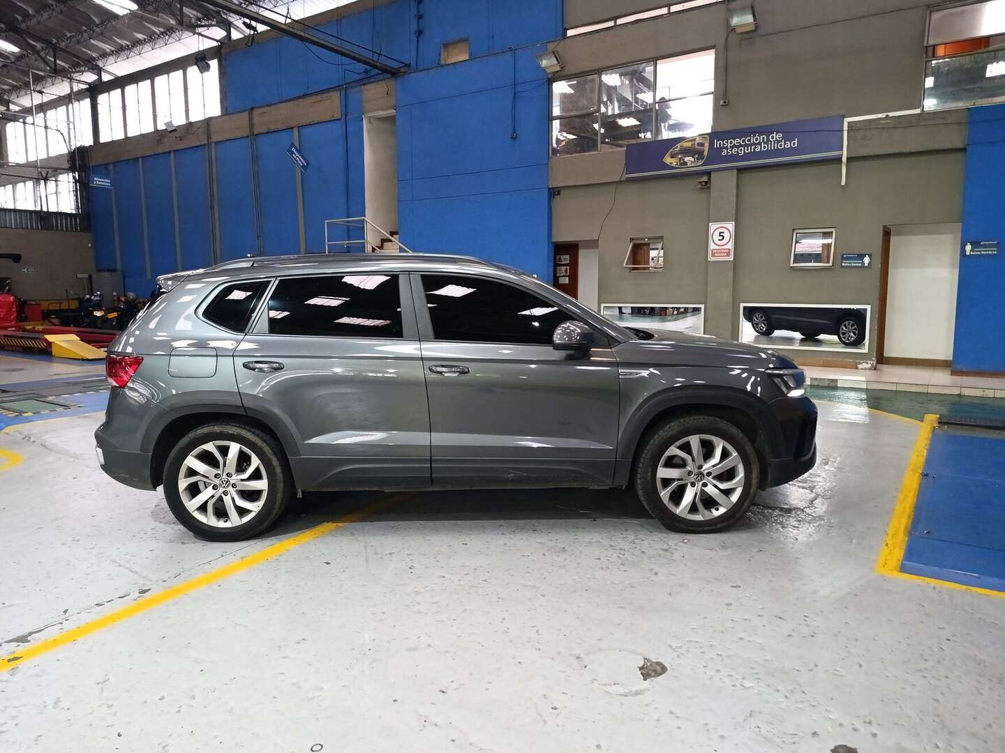 Volkswagen - Taos - 2022