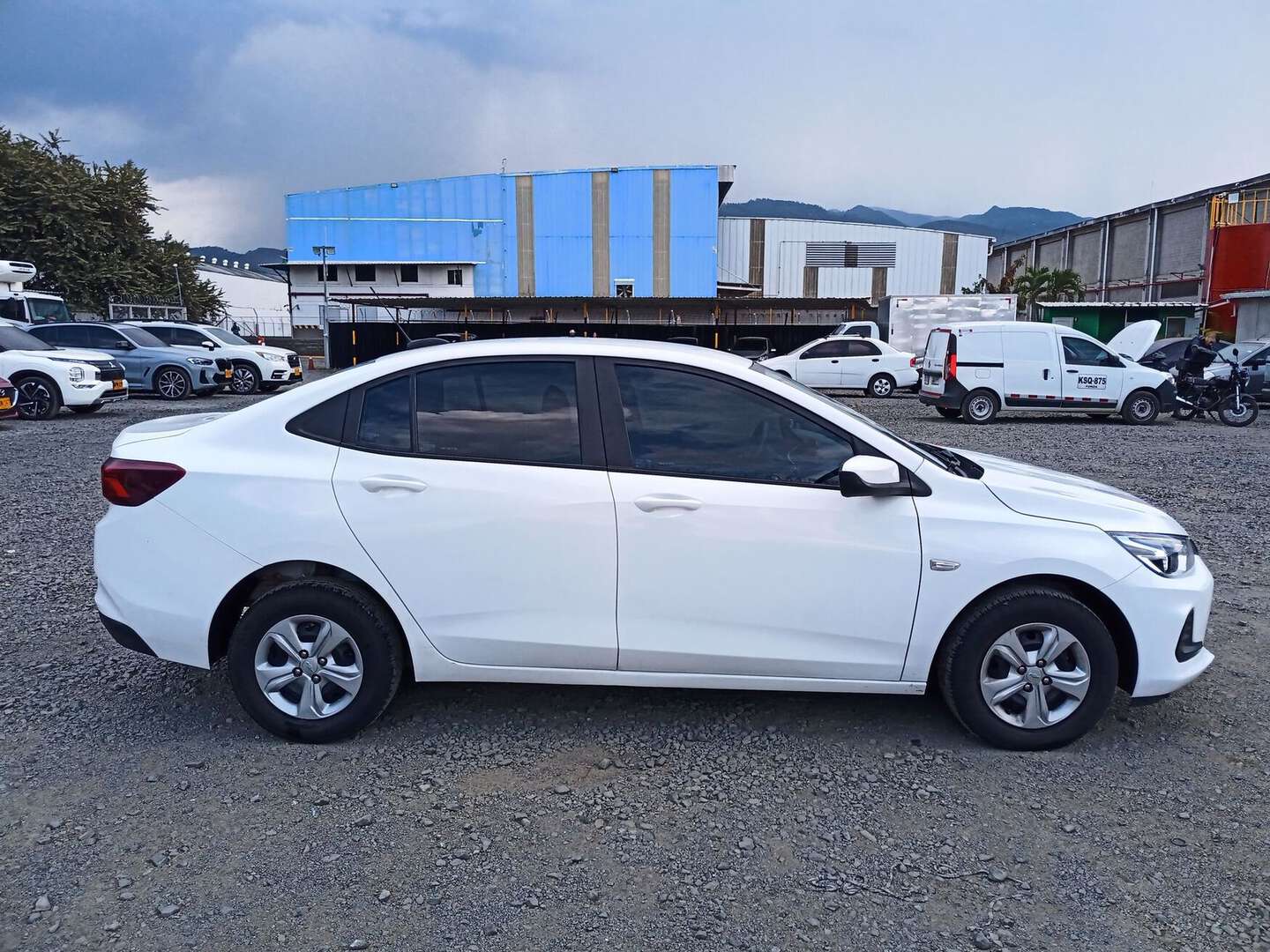 Chevrolet - Onix - 2025
