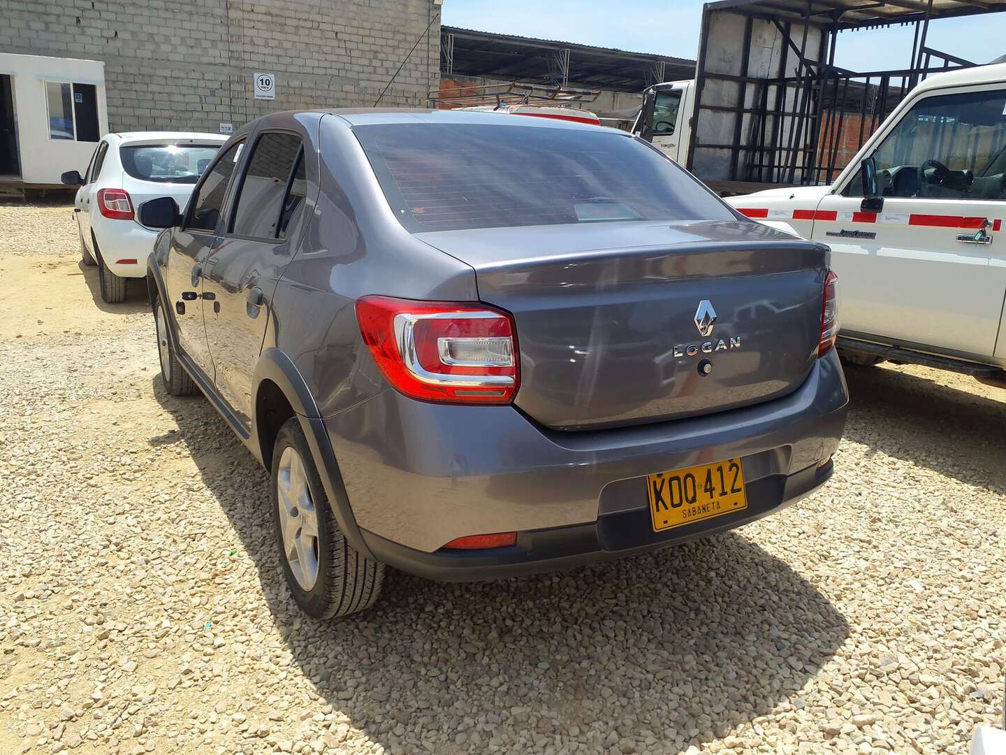 Renault - Logan - 2022
