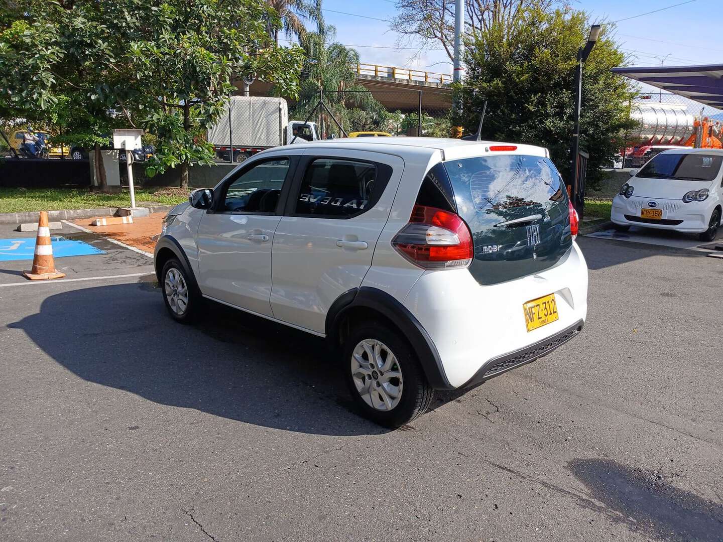 Fiat - Mobi - 2024