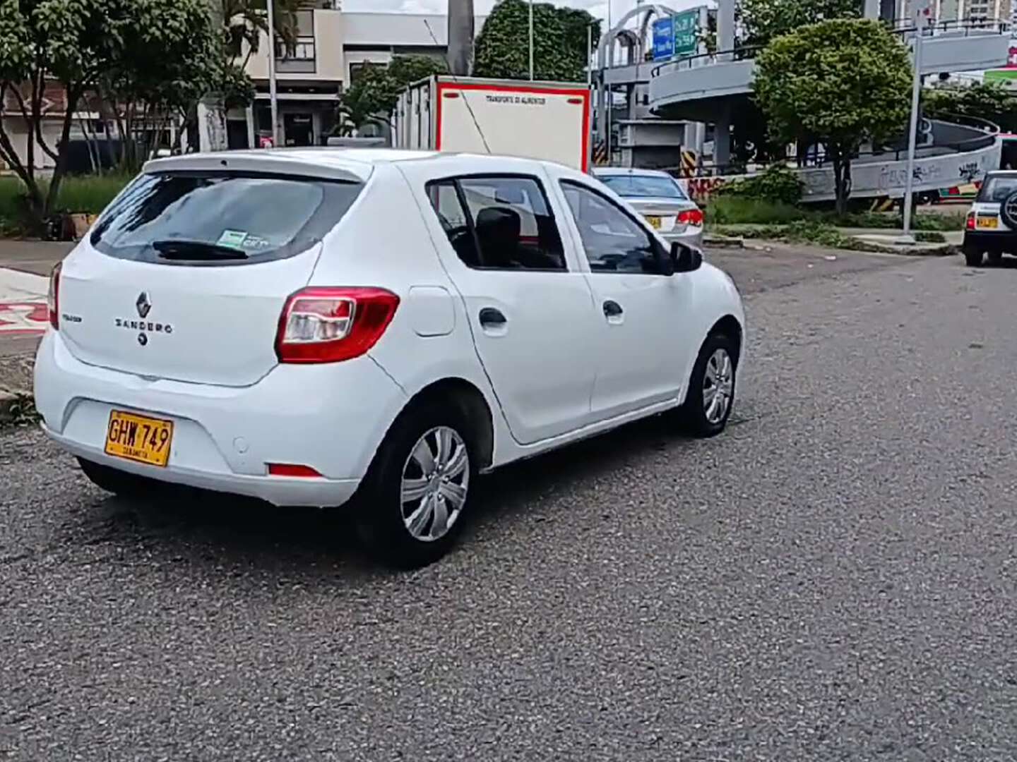 Renault - Sandero - 2020