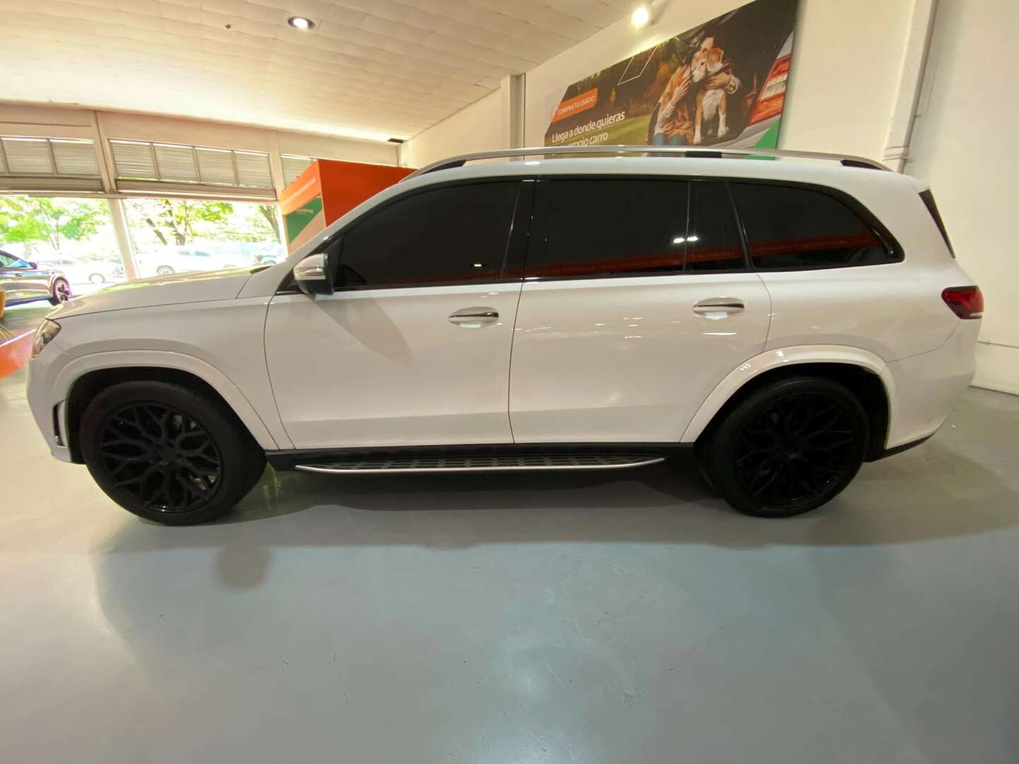 Mercedes Benz - GLS450 - 2022