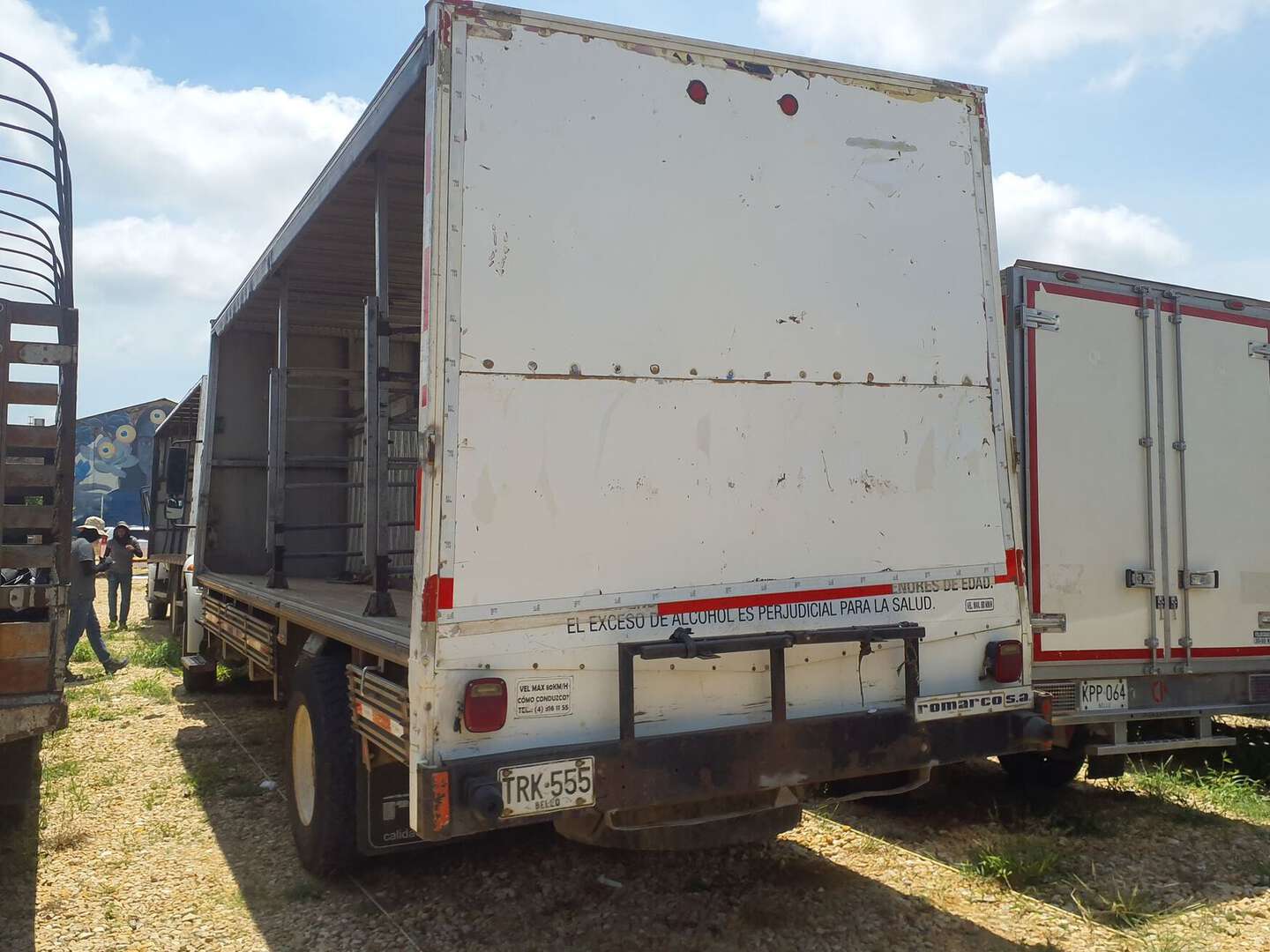 International - 4300 - 2013