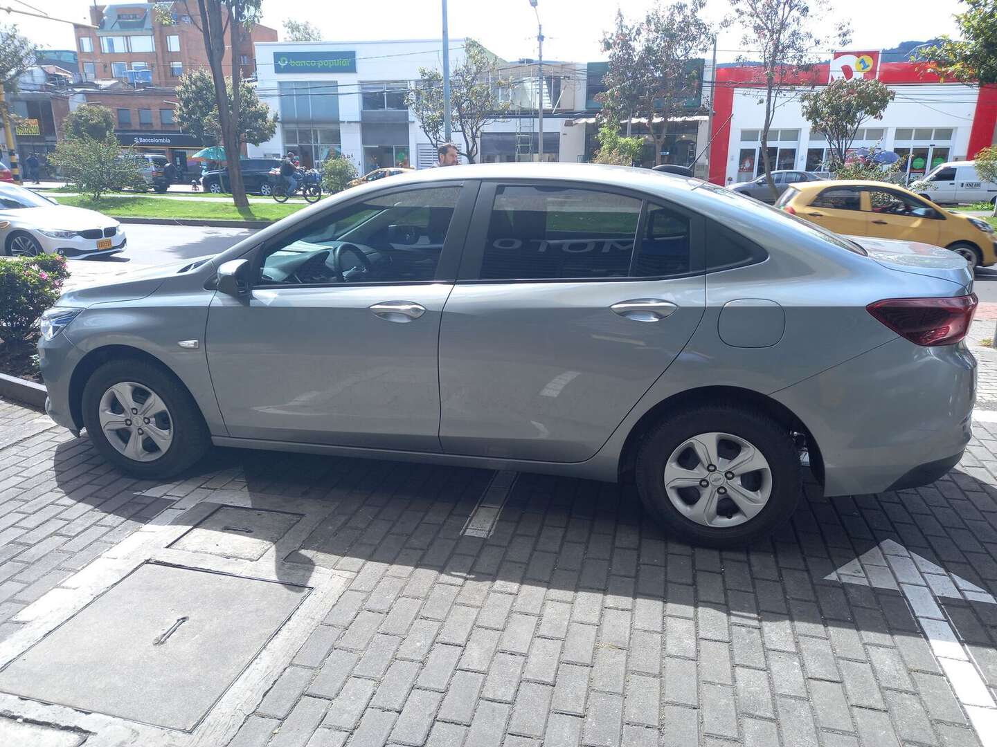 Chevrolet - Onix - 2025