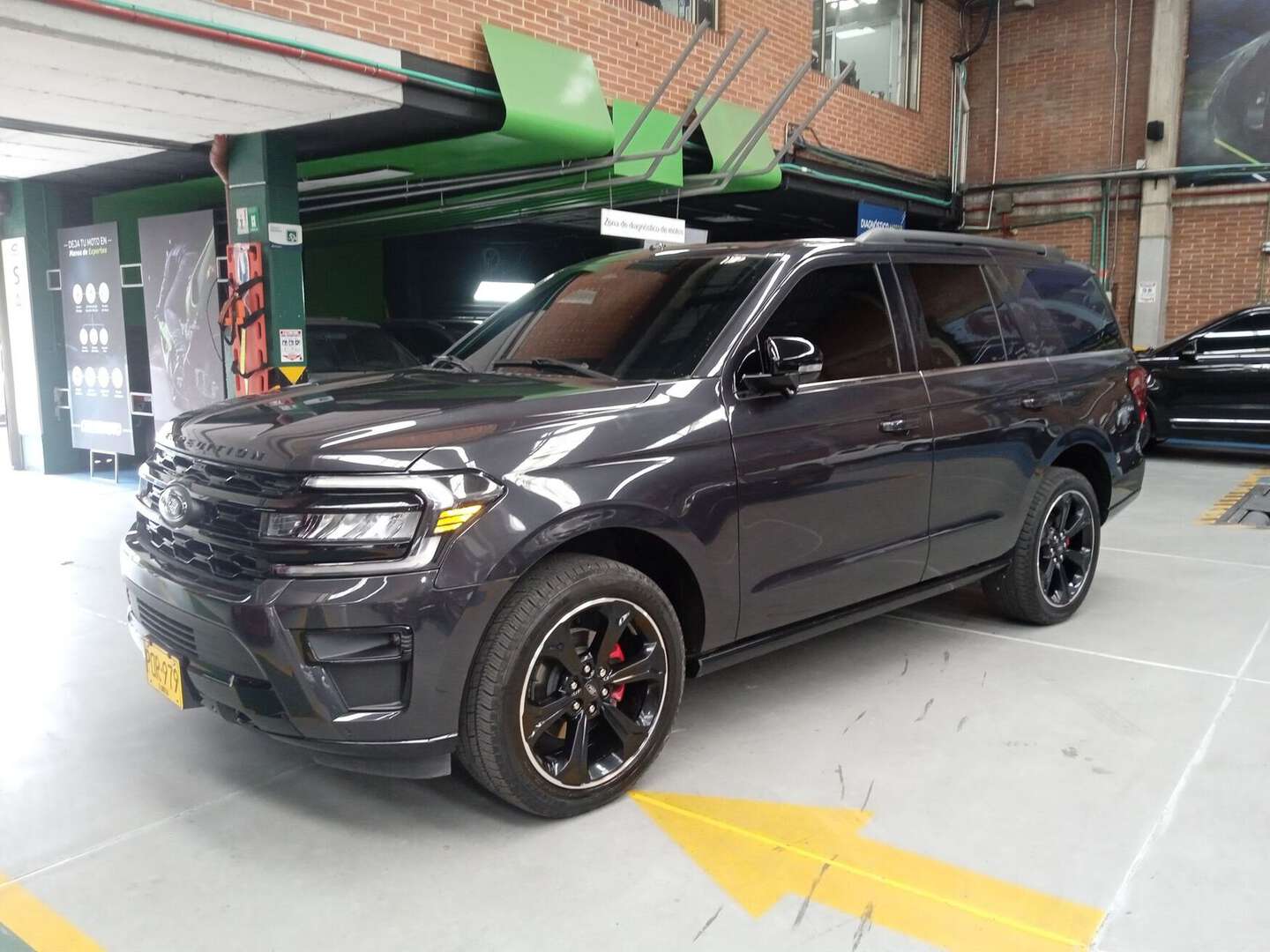Ford - Expedition - 2024