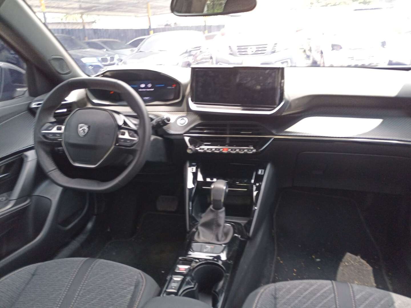 Peugeot - 2008 - 2025