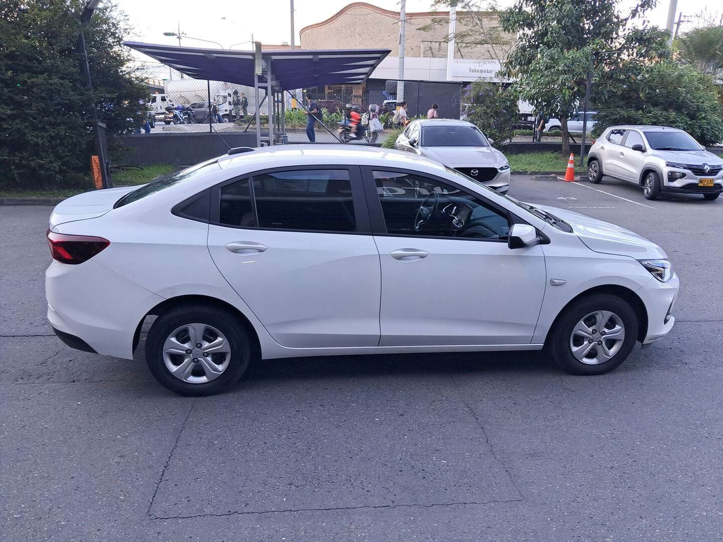 Chevrolet - Onix - 2025