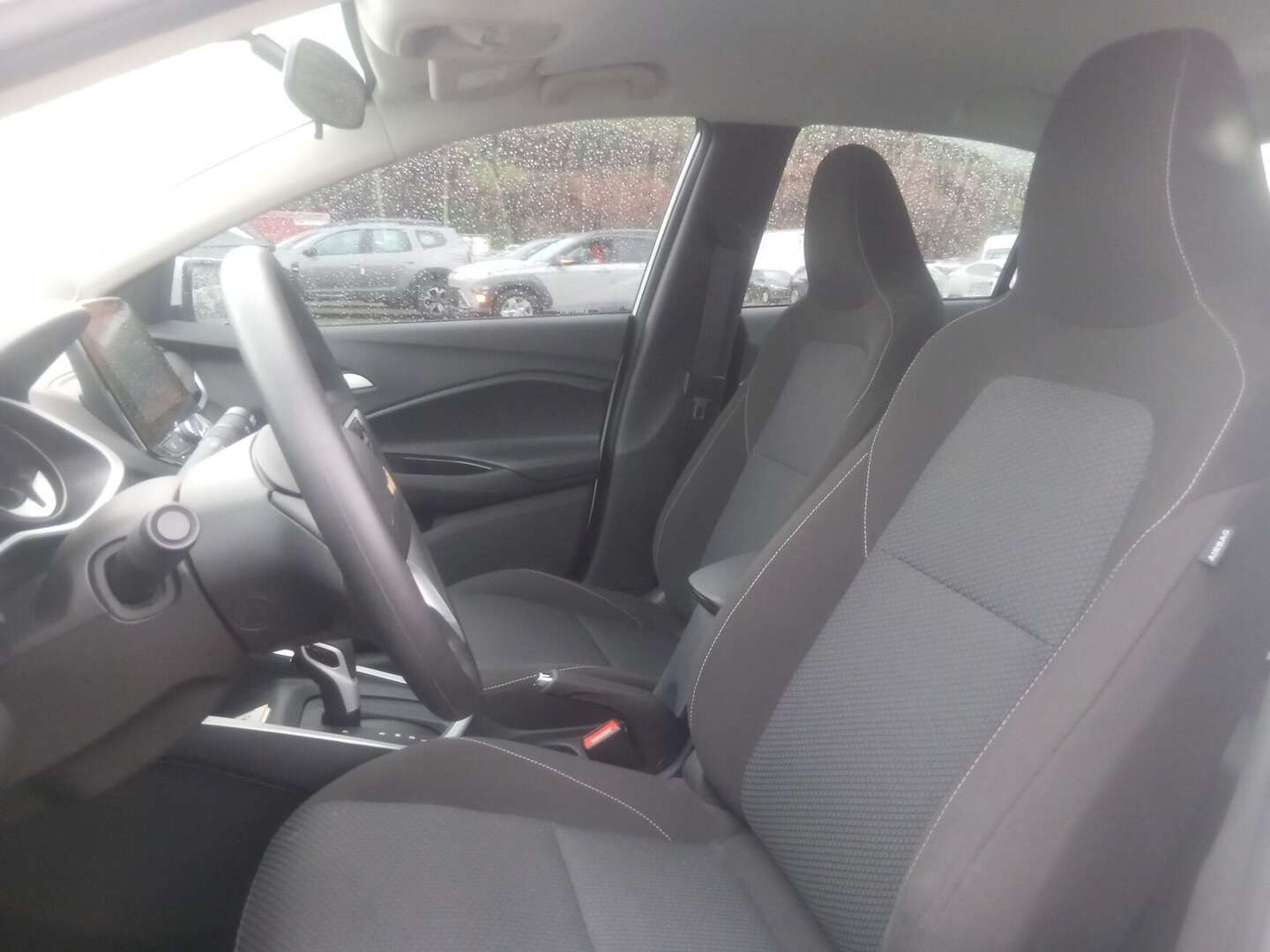 Chevrolet - Onix - 2025