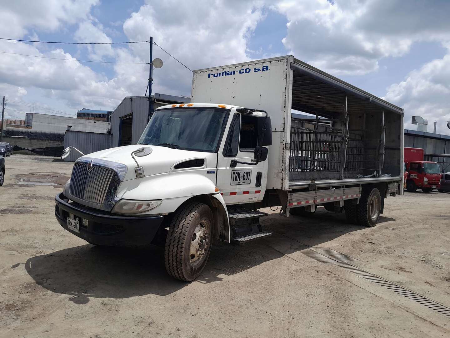 International - 4300 - 2013